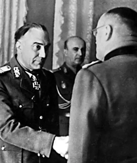 Командующий 4й румынской армией Михай Раковита на церемонии вручения ему - фото 15
