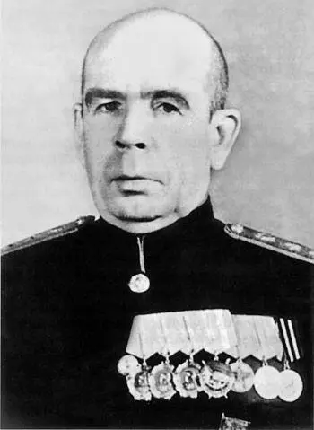 Крепкий большевик Николай Михайлович Рычков родился 20 ноября 1897 года в - фото 26