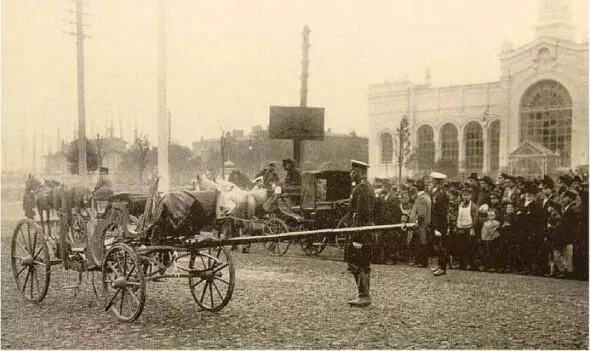К Булла Остов кареты Плеве у Варшавского вокзала 15 июля 1904 г Толковали - фото 33