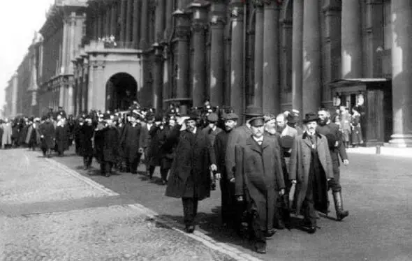 Депутаты I Государственной Думы у Зимнего дворца 27 апреля 1906 г 6 ч - фото 70