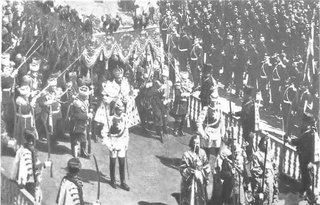 Коронация Николая II Москва Май 1896 г Члены императорской фамилии в - фото 33