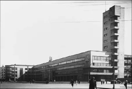 Здание Кировского райсовета Архитектор Ной Троцкий Среди других особенно - фото 54