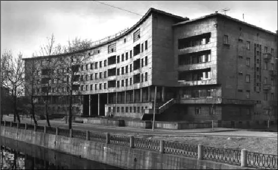 Первый жилой дом Ленсовета на Карповке Архитектор Евгений Левинсон - фото 58