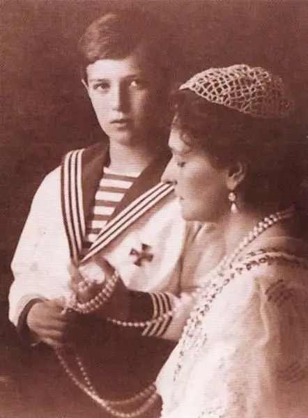 Императрица Александра Феодоровна и цесаревич Алексей Фото 1900х гг 30 июля - фото 39