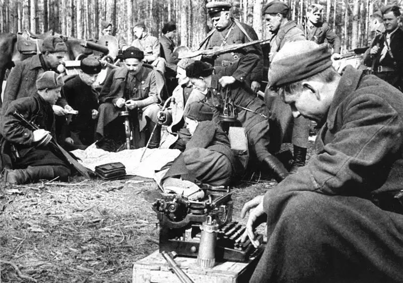 Разработка операции в штабе партизанского соединения С А Ковпака 1942 г 2 - фото 57