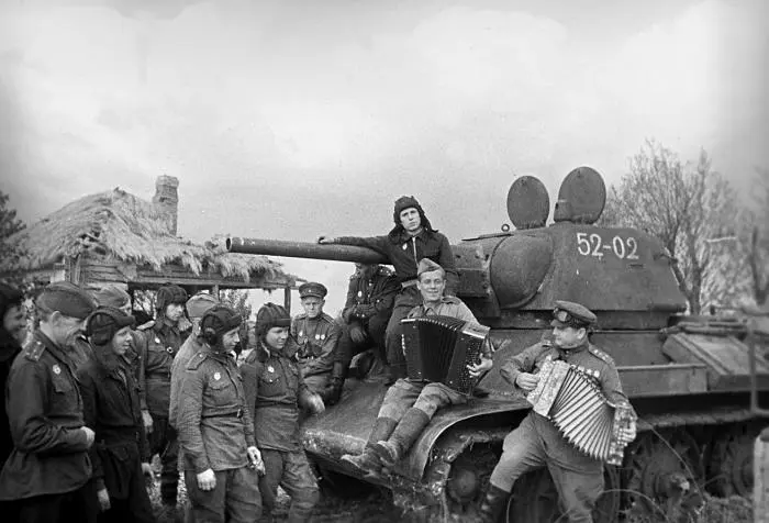 Воронежский фронт Курская дуга Отдых после боя Июль 1943 г 3 августа 1943 - фото 37