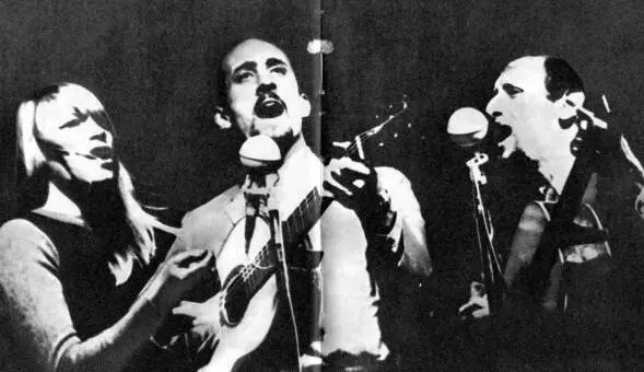 Трио Питер Поль и Мэри исполняет народные песни песни своих друзей Боба - фото 29