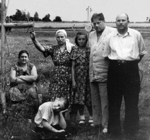П А Руденко Братья Р А Руденко Петр Николай и сестра Нина Сестра Р А - фото 187