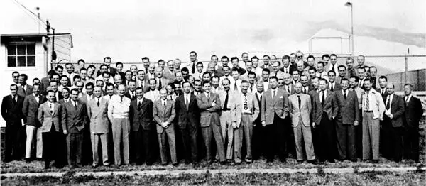 Рис 113Немецкие ученые инженеры и техники интернированные в ходе операции - фото 62