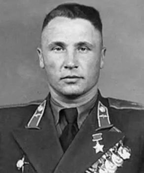 Этот уникальный летчик был самым молодым участником Великой Отечественной войны - фото 1