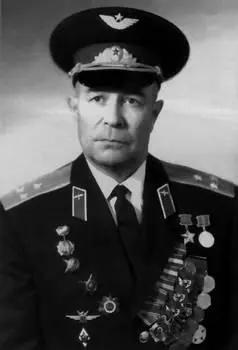 Служил на Дальнем Востоке В ноябре 1943 года был направлен на фронт провел 12 - фото 11