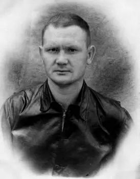 Менее чем за полгода боевых действий в Северной Корее он одержал 21 личную и 2 - фото 19