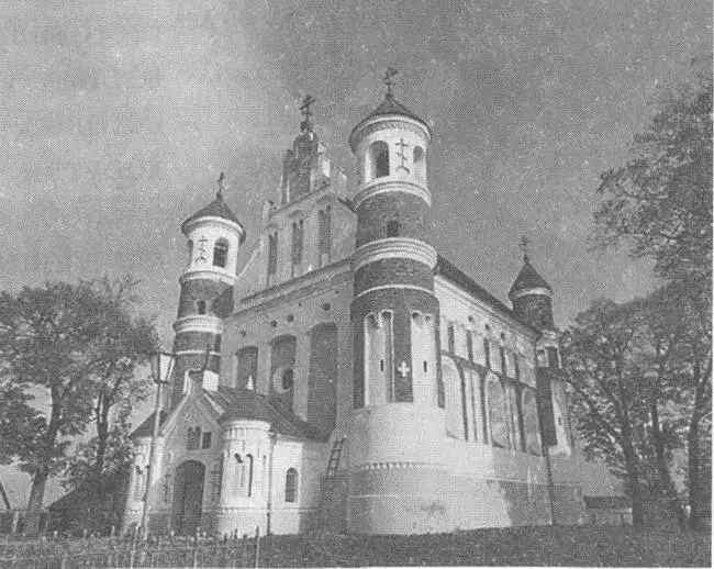 Маломожейковская церковь храмзамок в Мурованке деревне Щучинского района - фото 91