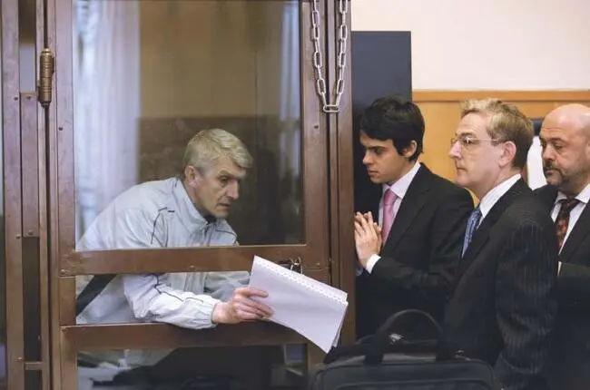 Короткое совещание в перерыве защитников Лебедева Справа налево Алексей - фото 45