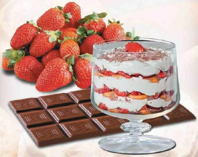 Вам понадобится на 1012 порций 1 кг клубники 400 г бисквитного печенья - фото 52