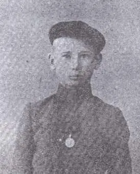 Владимир Дубинин его сын Никольская улица в сторону Лубянки Справа - фото 74