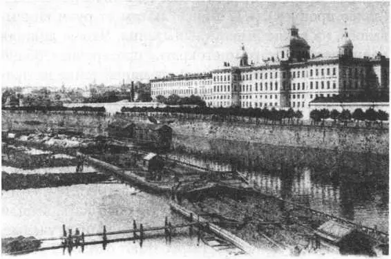 Воспитательный дом Фотография ХIХ века А еще раньше на этом низменном месте - фото 110