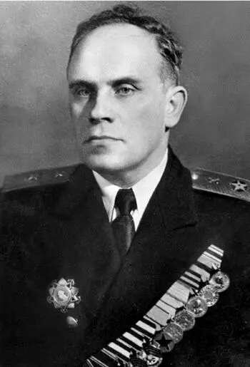88 Контрадмирал кавалер ордена Нахимова I степени К И Сокольский 89 - фото 91