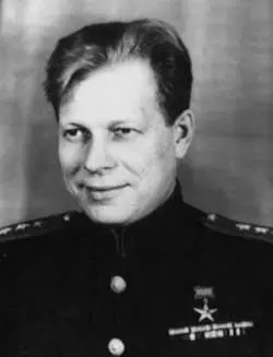 Д Ф Устинов Дмитрий Федорович Устинов 19081984 окончил Ленинградский - фото 42