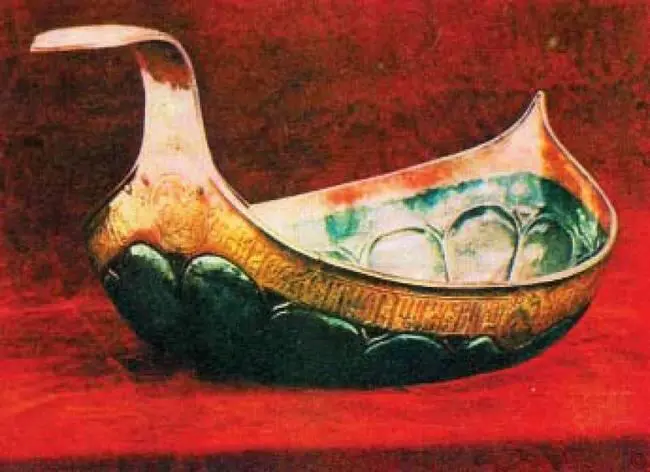 Рис 47 Жалованный ковш XVII век Серебро чеканка выколотка Московская - фото 52
