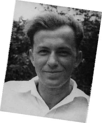 В нашем доме всегда было много книг Любовь отца к книгам передалась и мне Не - фото 93