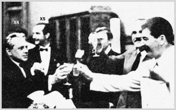 24 августа 1939 г Тост Сталина за здоровье Гитлера Гофман в мемуарах - фото 47