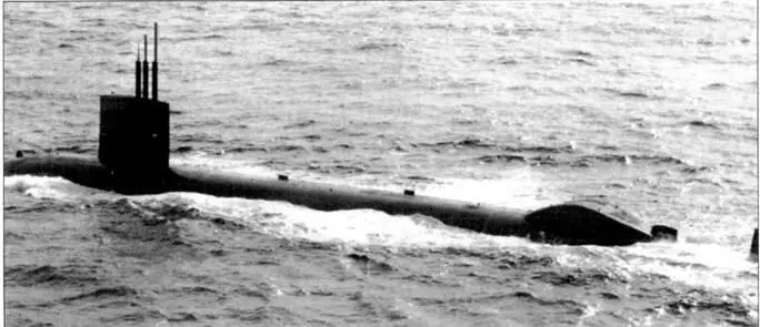 Атомоход SSN67I Нарвал имел в кормовой части корпуса наплыв точное - фото 103