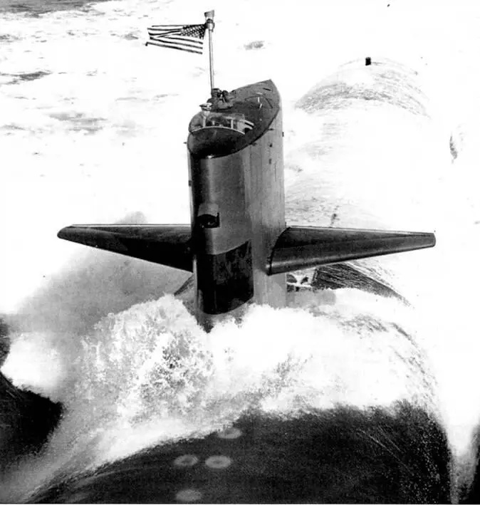 SSN670 Финбэк на сдаточных испытаниях в Атлантике 30 октября 1969 г - фото 87