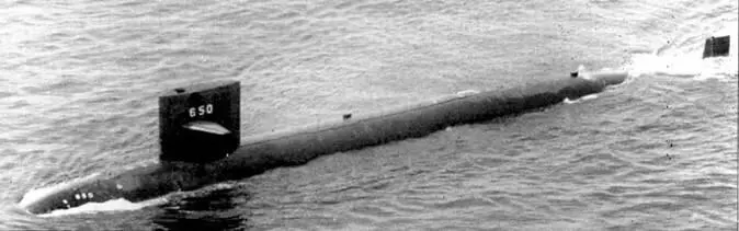 SSN650 Пэрго на сдаточных испытаниях 1967 г На корпусе выделяются - фото 88