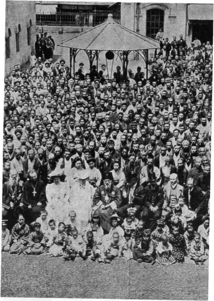 25летие архиерейской хиротонии святителя Николая 11 июля 1906 г во дворе - фото 4