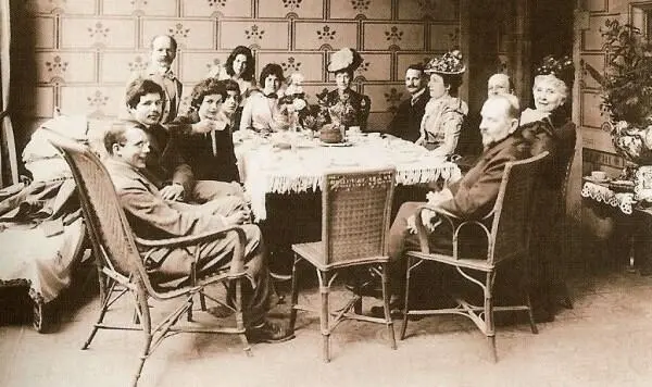 Чаепитие в доме Прингсхаймов Весной 1920 года Петер снова наведался в Мюнхен - фото 89