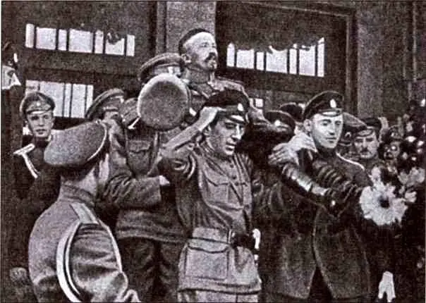 Встреча генерала ЛГ Корнилова на Николаевском вокзале в Москве Фото Первые - фото 32