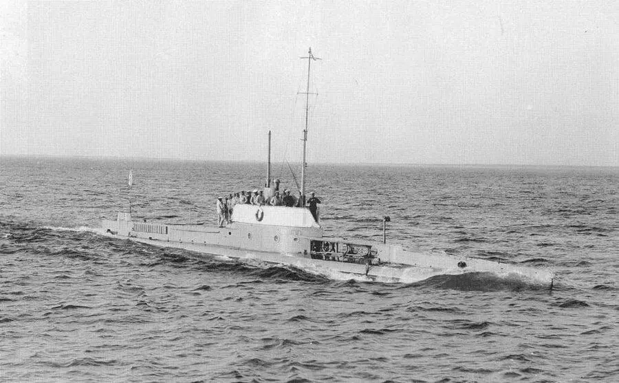 Аллигатор в походе Подводная лодка Аллигатор во время выхода в море - фото 62