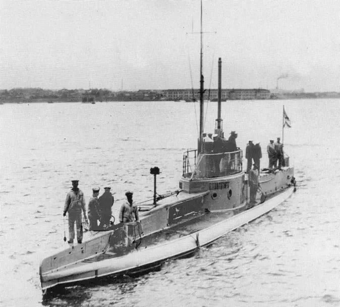 Аллигатор в походе Подводная лодка Аллигатор во время выхода в море - фото 63