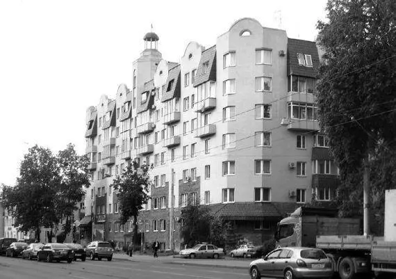 Дом Ne 50 по проспекту Энгельса удачно завершил перспективу Дрезденской улицы - фото 180