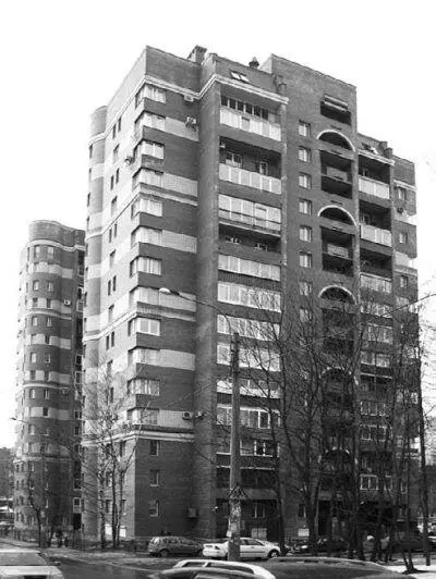 Новое здание на углу проспекта Тореза и Рашетовой улицы Фото автора март 2008 - фото 181