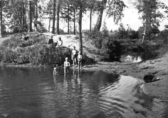 Водоемы на Прудках Фото 1930х гг Из архива ВА Крыловой Весной 1918 года - фото 214