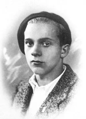 Б Комин Фото 1939 г Из архива ГЛ Попова Владимир Комин родился в 1924 - фото 253