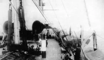 Вверху и справа на крейсере Россия после вступления в строй 18971898 гг - фото 94
