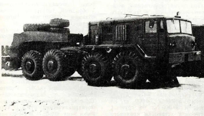 59 MA3537 MA3537 Четырехосный седельный тягач МАЗ537 применяется в - фото 59