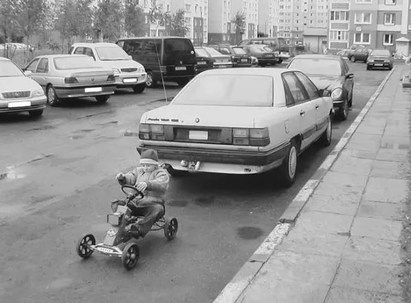 Рис 27Видеть ребенка водителю мешает задняя часть машины К сожалению данный - фото 9
