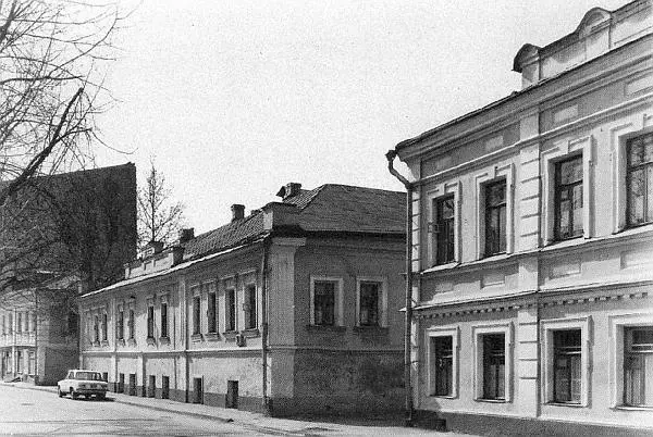1й Кадашевский переулок Фотография середины 1970х гг Существует - фото 12