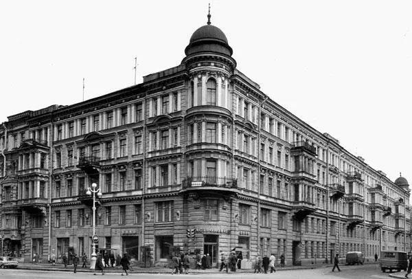 Невский проспект д 170 На рубеже веков в Петербурге велось активное но - фото 57