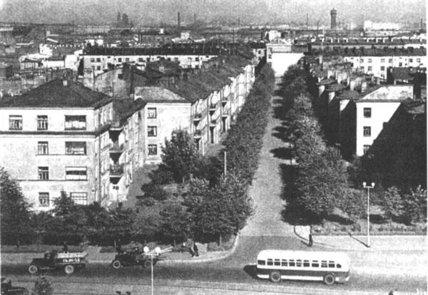 Тракторная улица Имеет смысл сравнить Тракторную улицу с характерными улицами - фото 123