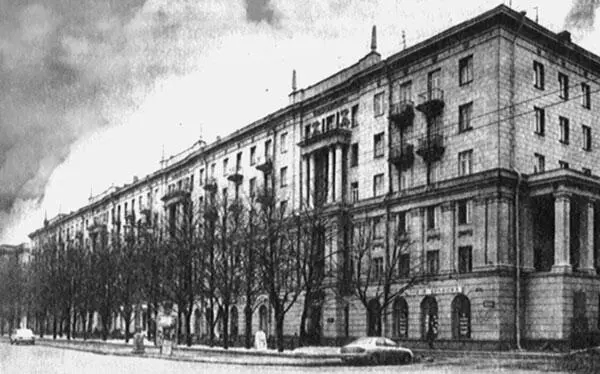 Московский проспект д 184 С именем Троцкого связано проектирование и - фото 137