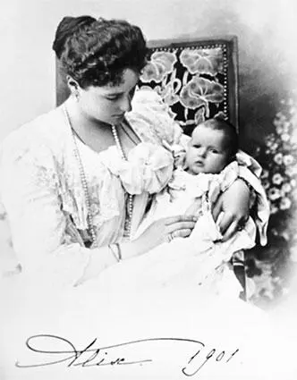 Императрица Александра Федоровна с Анастасией 7 марта 1896 г в детских - фото 190