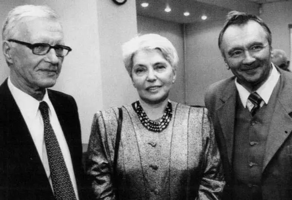 Лауреаты премии А И Солженицына Леонид Бородин и Александр Панарин с - фото 96