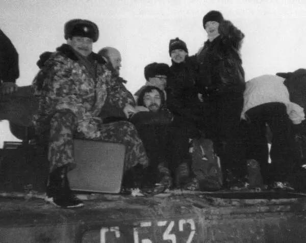 Поездка писателей в Чечню 2001 г Александр Панарин Белла Ахмадулина Борис - фото 97