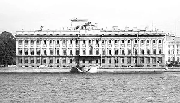 Мраморный дворец со стороны Невы Ринальдиевские фасады Мраморного дворца дошли - фото 146