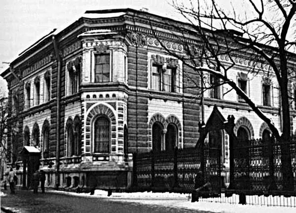 Дом 62 В 1866 г ФК СанГалли приобрел прилегающие к территории мастерских - фото 111